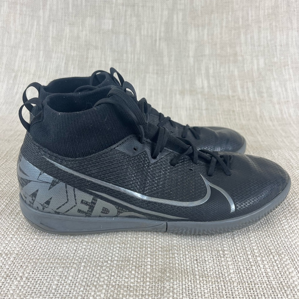 Nike Youth Mercurial Superfly Black Soccer Shoes Sneaker Size 4Y (Indoor Soccer)